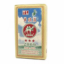 Чай черный Цин Чжуань Ча Золотой Верблюд, 2016, кирпич, 800 г